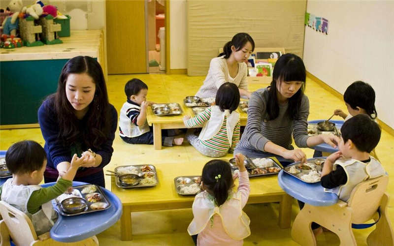 学前教育就是幼师吗?