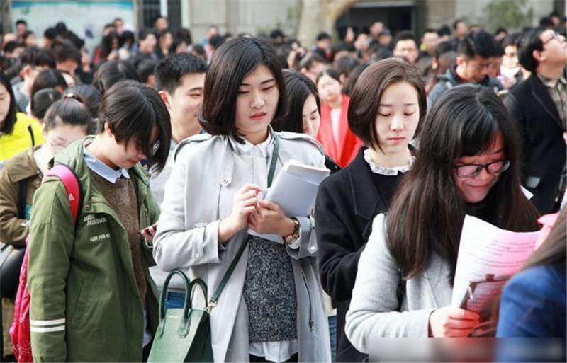 未来10年适合女生报考的专业有哪些？
