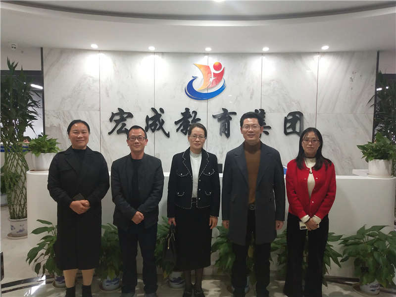 兴国卫校兰雪萍校长一行