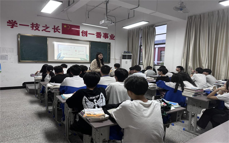 我校开展“预防春季传染病”主题班会